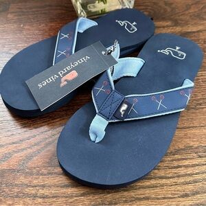 NWT Vineyard Vines Lacrosse flip flops, size 4Y